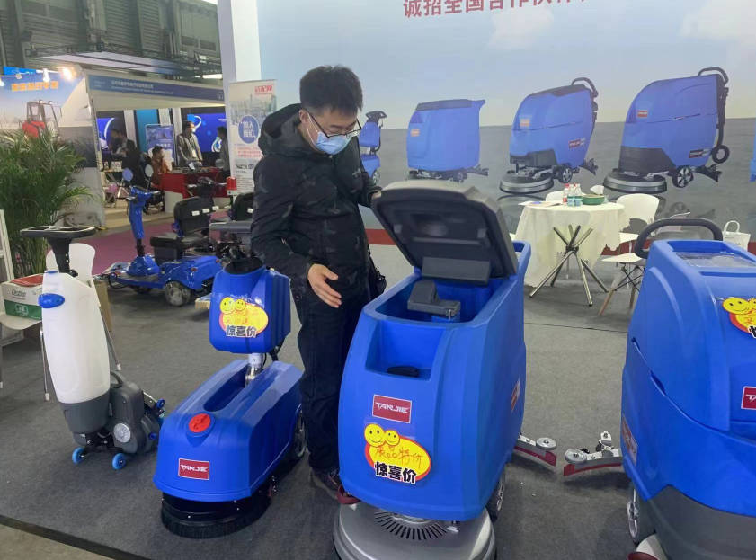 呼和浩特坦洁洗地机公司致力于电动洗地机的生产、销售和服务百家
